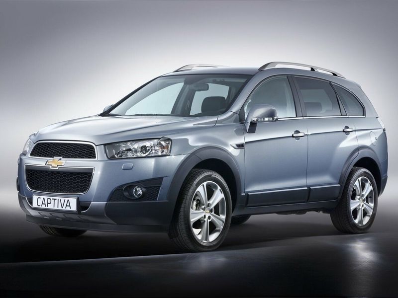 Chevrolet Captiva أنا فيس ليفت، دفع رباعي 5 أبواب — منظر أمامي أيمن