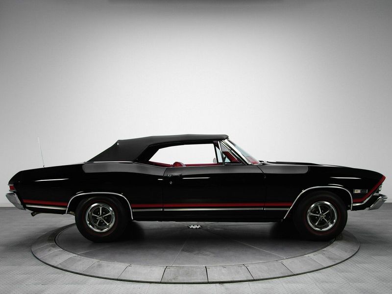 Chevrolet Chevelle ثانياً، قابلة للتحويل — منظر من الجانب الأيسر