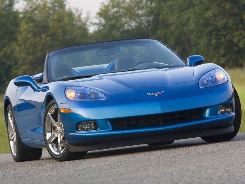 Chevrolet Corvette C6، قابلة للتحويل — منظر أمامي أيسر