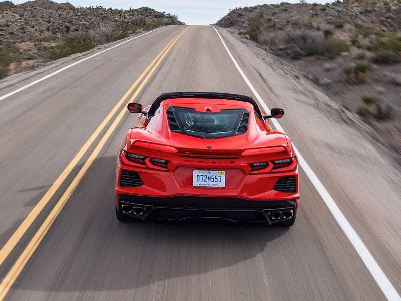 Chevrolet Corvette C8، تارغا — منظر خلفي