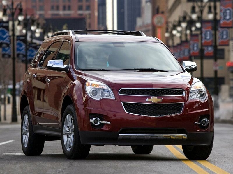 Chevrolet Equinox ثانياً، دفع رباعي 5 أبواب — منظر أمامي أيمن