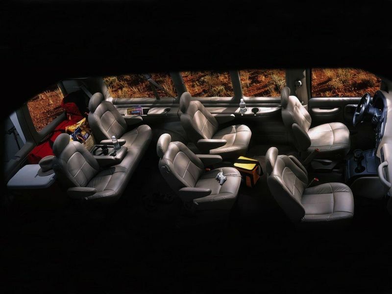 Chevrolet Express I، ميني فان — منظر عام للمقصورة