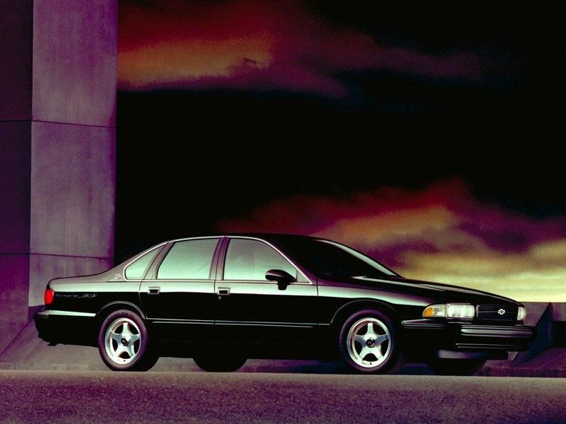 Chevrolet Impala VII, Седан — вид спереди справа