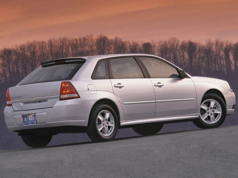 Chevrolet Malibu VI Рестайлинг, Хэтчбек 5 дв. — вид сзади справа