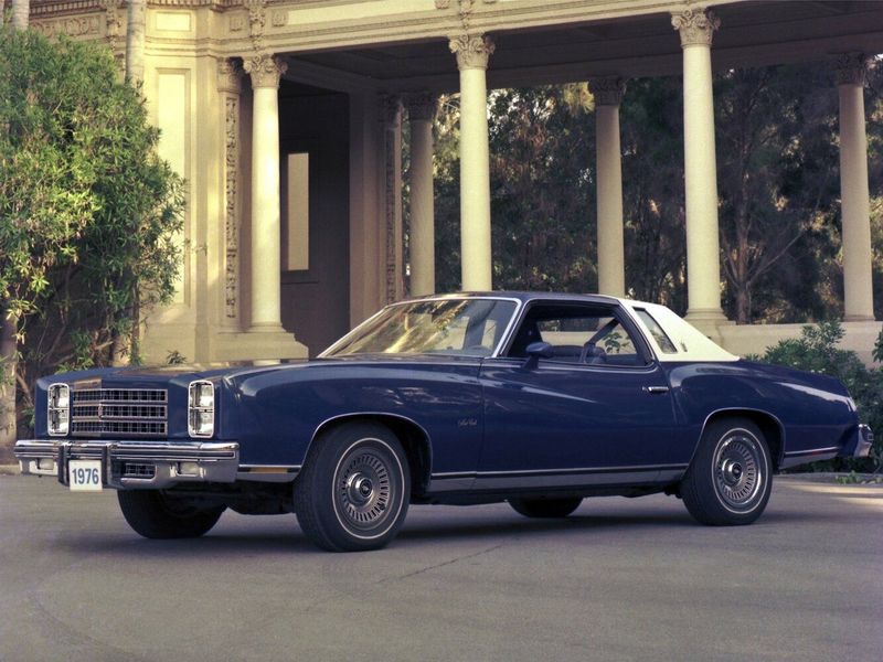 Chevrolet Monte Carlo ثانياً، كوبيه — منظر أمامي أيسر