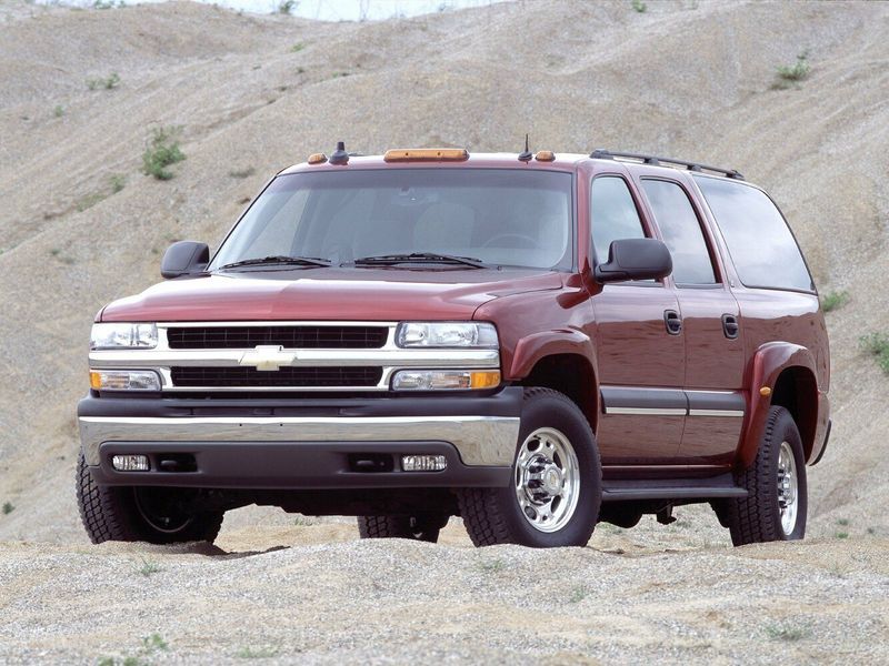 Chevrolet Suburban IX, Внедорожник 5 дв. — вид спереди справа