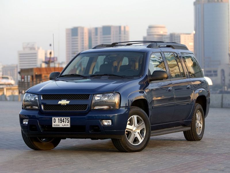 Chevrolet TrailBlazer أنا فيس ليفت، دفع رباعي 5 أبواب EXT — منظر أمامي أيمن