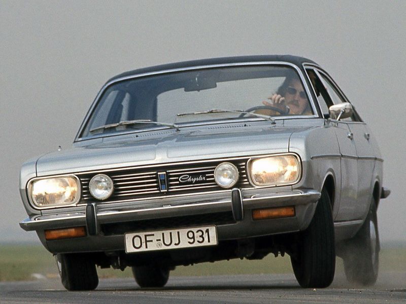 Chrysler 180, Седан — вид спереди справа