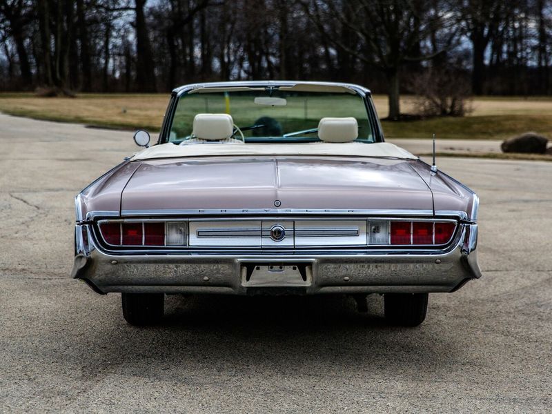 Chrysler 300 Letter Series V (300L), Кабриолет — вид сзади