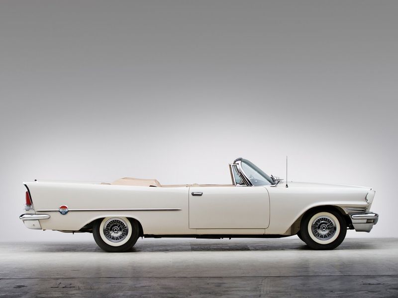 Chrysler 300 Letter Series II (300D) Рестайлинг, Кабриолет — вид слева