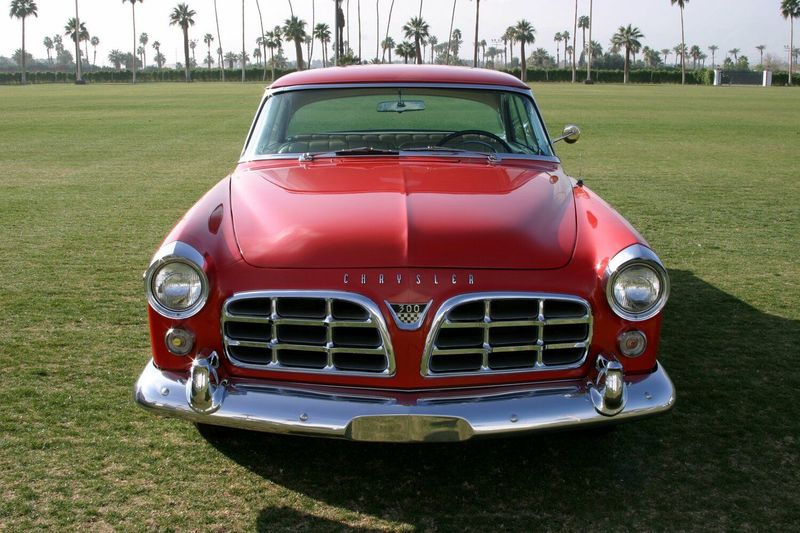 Chrysler 300 Letter Series I (C-300), Купе-Хардтоп — вид спереди