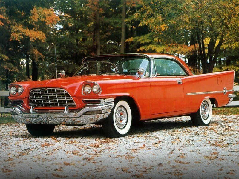 Chrysler 300 Letter Series III (300C)، كوبيه - سقف صلب — منظر أمامي أيمن