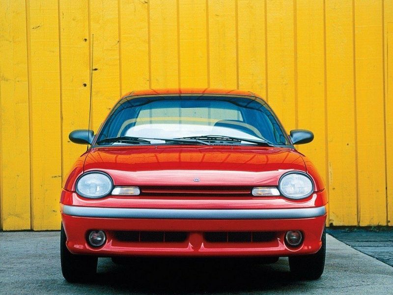 Chrysler Neon I, Седан — вид спереди