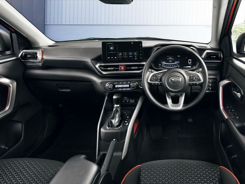Daihatsu Rocky A200، دفع رباعي 5 أبواب — منطقة السائق