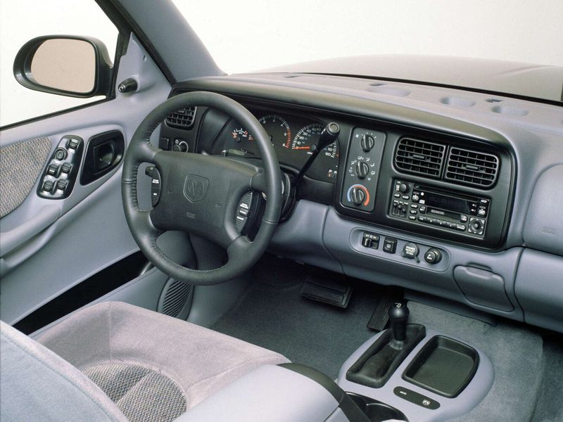 Dodge Durango I، دفع رباعي 5 أبواب — منطقة السائق