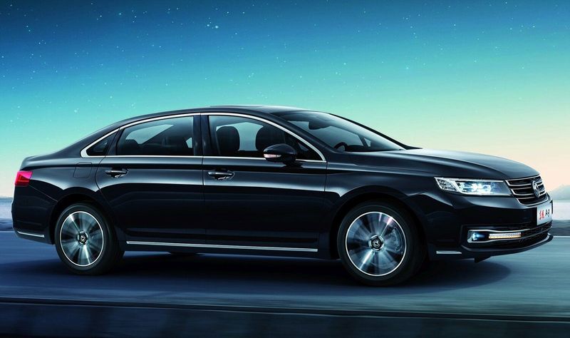 DongFeng A9 I, Седан — вид спереди справа