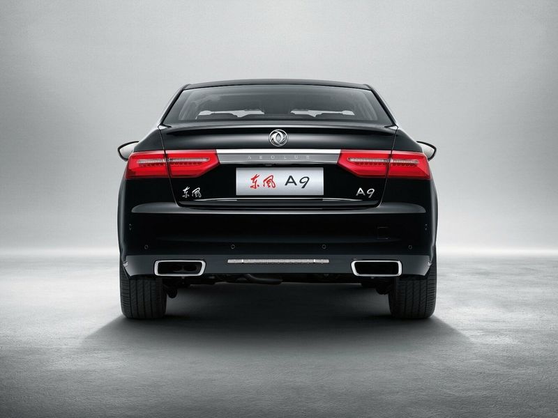 DongFeng A9 I, Седан — вид сзади
