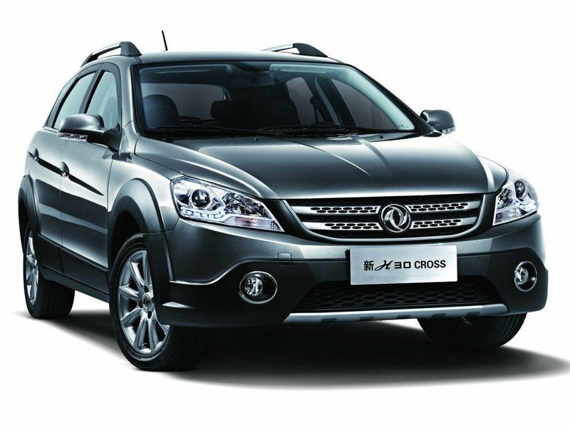 DongFeng H30 Cross, Хэтчбек 5 дв. — вид спереди слева