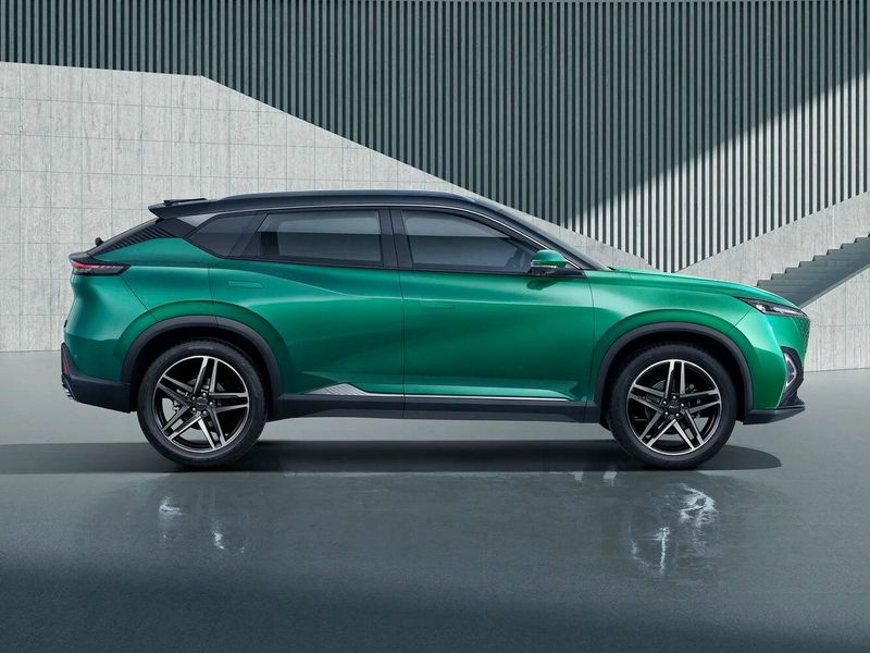 DongFeng Mage, Внедорожник 5 дв. — вид слева