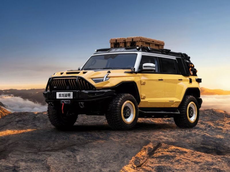 DongFeng Mengshi M-Hero 917, Внедорожник 5 дв. Dragon Armor — вид спереди в три четверти