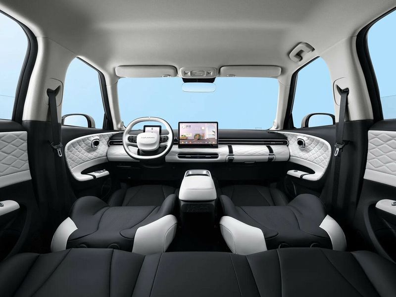 DongFeng Nammi 01، هاتشباك 5 أبواب — منظر عام للمقصورة