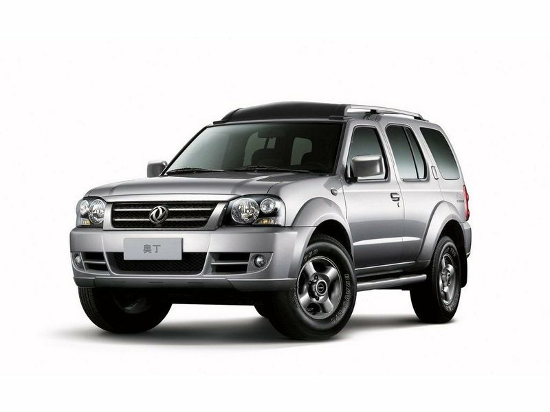 DongFeng Oting, Внедорожник 5 дв. — вид спереди слева