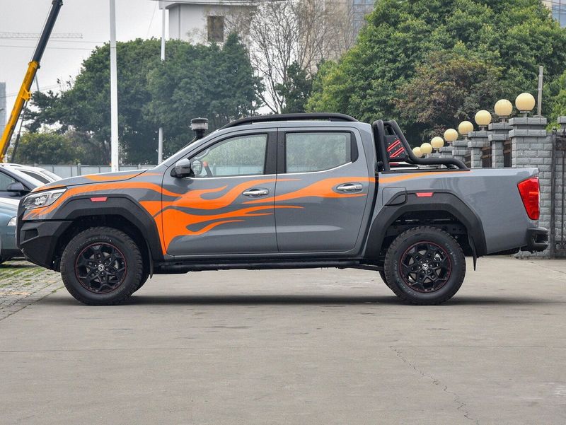 DongFeng Rich 7، بيك أب بكابينة مزدوجة Tiger Roar — منظر من الجانب الأيسر