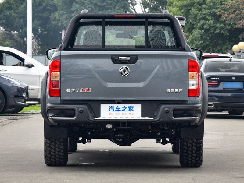 DongFeng Rich 7، بيك أب بكابينة مزدوجة Tiger Roar — منظر خلفي