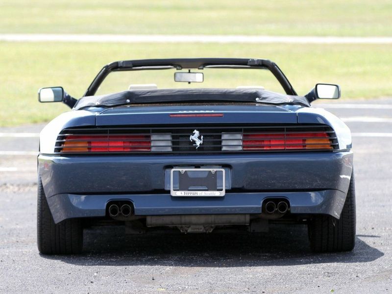 Ferrari 348, Родстер — вид сзади