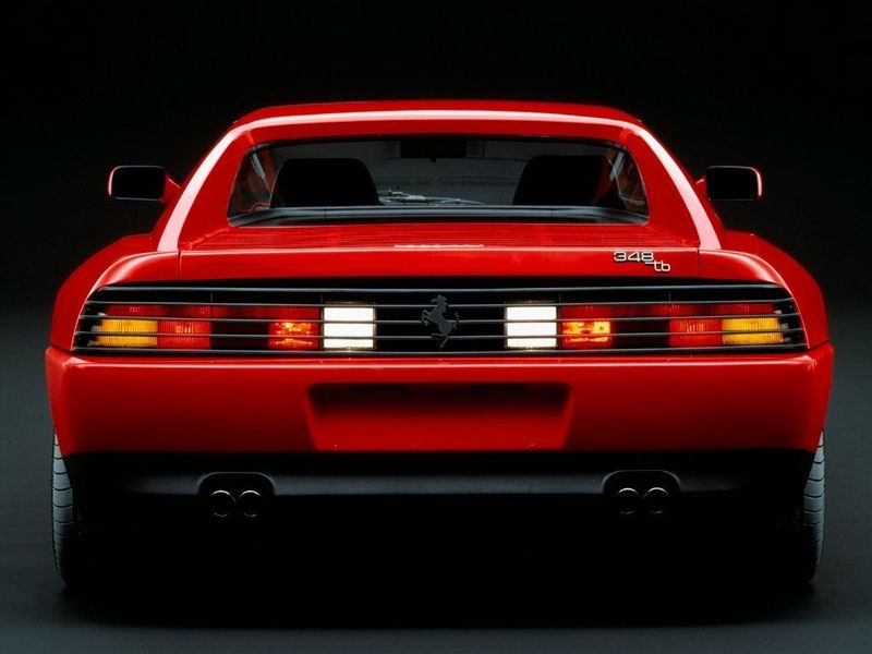 Ferrari 348, Купе — вид сзади