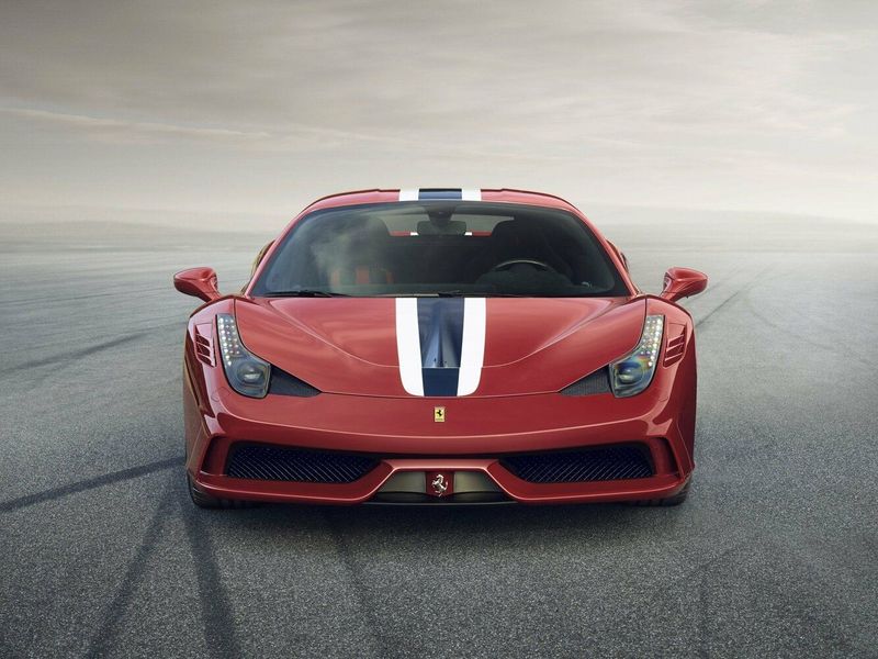 Ferrari 458, Купе Speciale — вид спереди