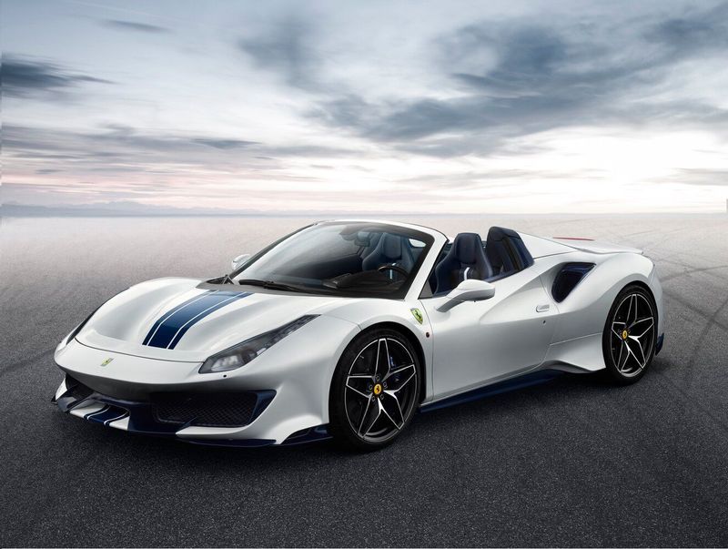 Ferrari 488, Родстер Pista Spider — вид спереди справа