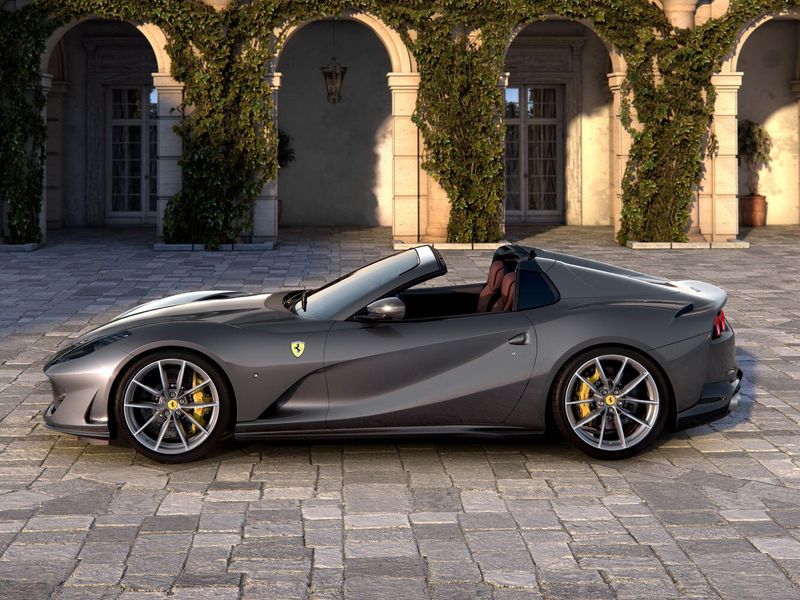 Ferrari 812, Родстер GTS — вид слева