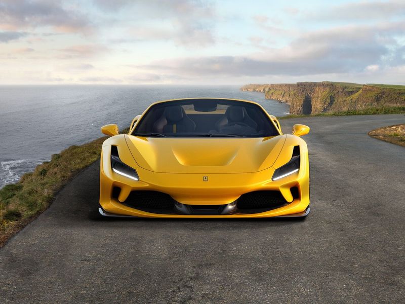 Ferrari F8, Родстер Spider — вид спереди