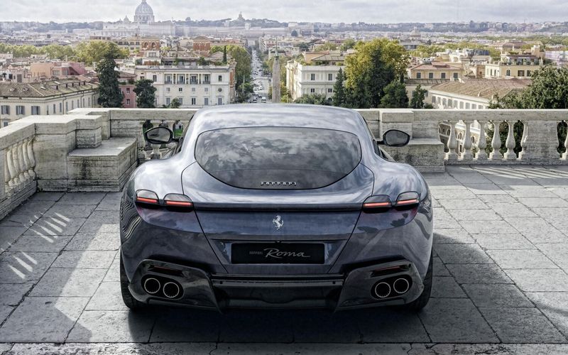 Ferrari Roma, Купе — вид сзади