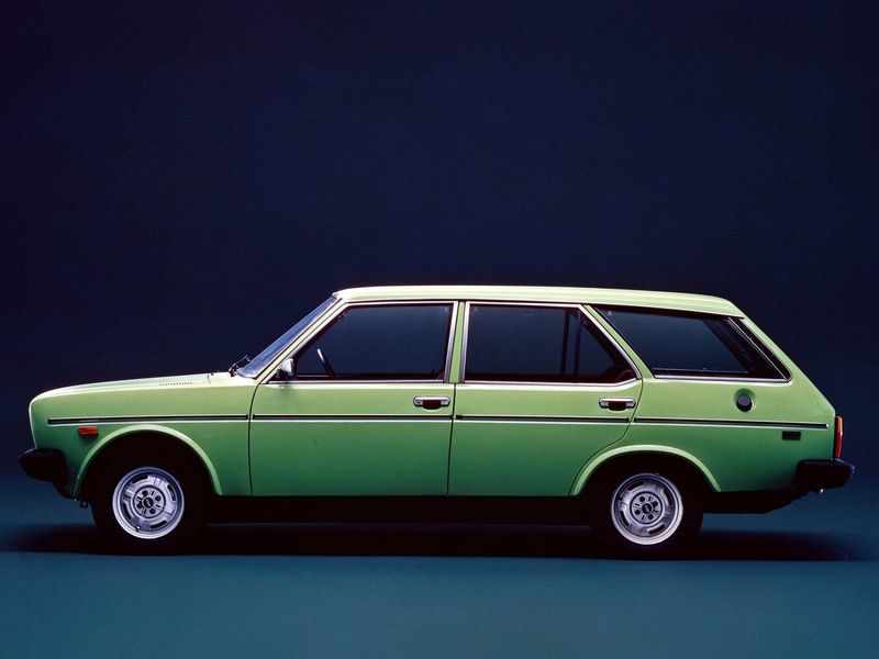 Fiat 131، واجون 5 أبواب — منظر من الجانب الأيسر