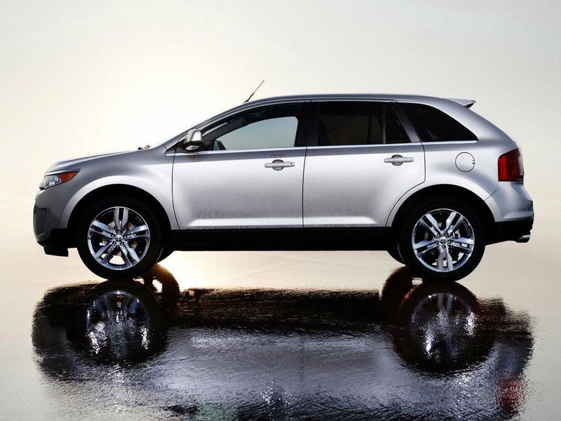 Ford Edge I Рестайлинг, Внедорожник 5 дв. — вид слева
