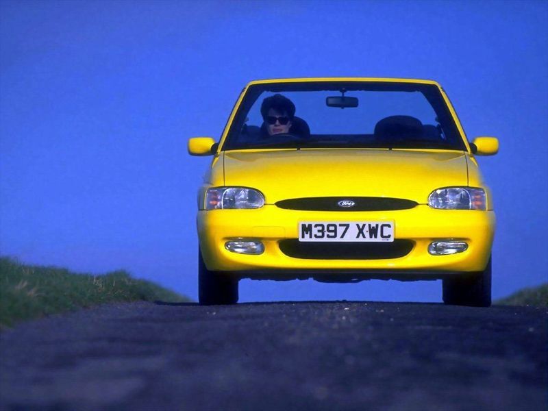 Ford Escort عملية فيس ليفت V 2، قابلة للتحويل — منظر أمامي