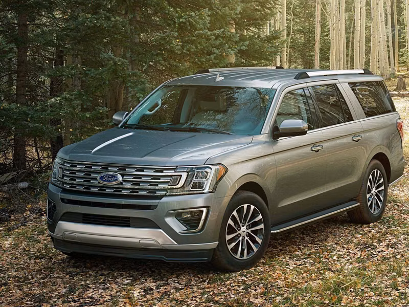 Ford Expedition رابعاً، دفع رباعي 5 أبواب MAX — منظر أمامي أيمن