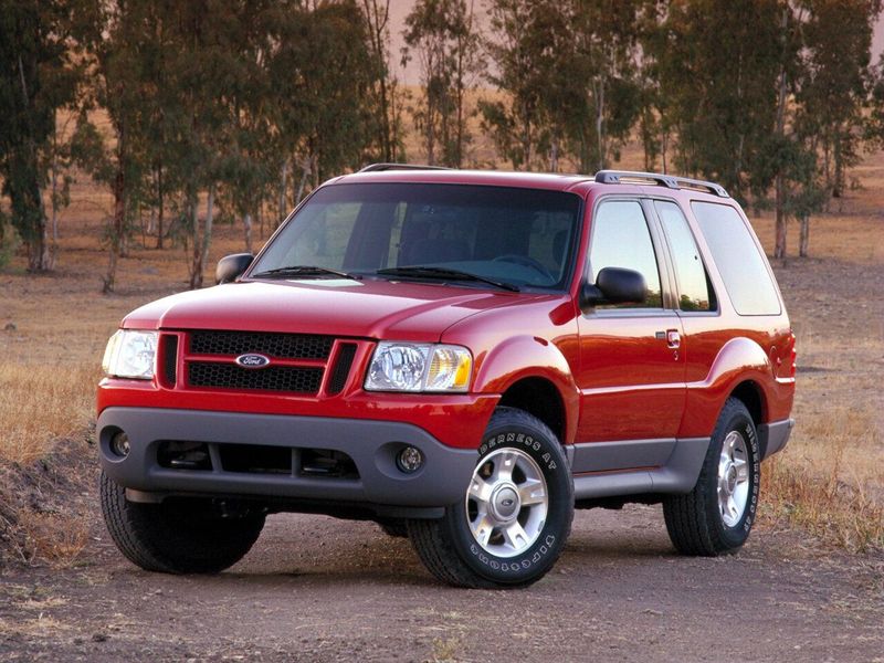 Ford Explorer فيس ليفت الثاني، دفع رباعي 3 أبواب Sport — منظر أمامي بزاوية ثلاثة أرباع