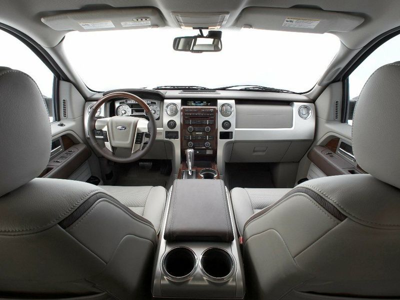 Ford F-150 الثاني عشر، بيك أب بكابينة مزدوجة CrewCab — لوحة القيادة