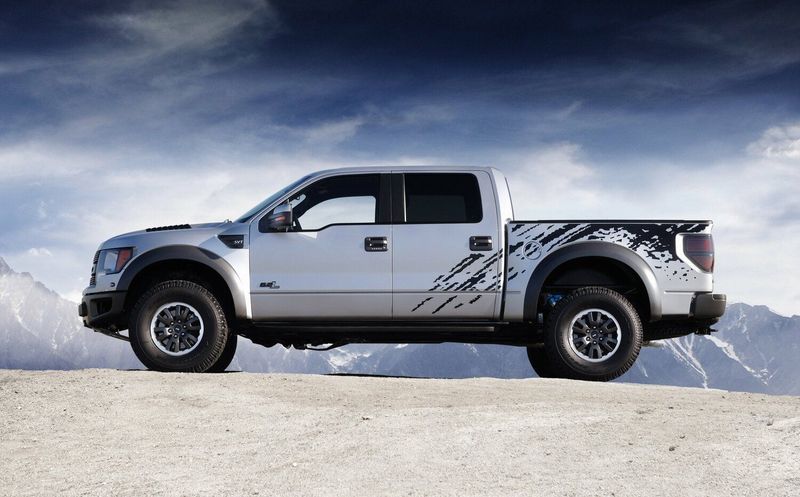 Ford F-150 الثاني عشر، بيك أب بكابينة مزدوجة Raptor CrewCab — منظر من الجانب الأيسر