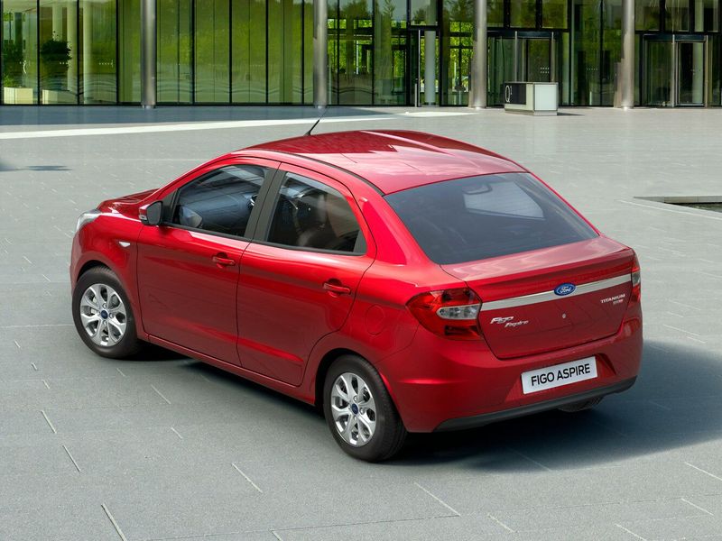 Ford Figo ثانياً، سيدان Aspire — منظر خلفي بزاوية ثلاثة أرباع