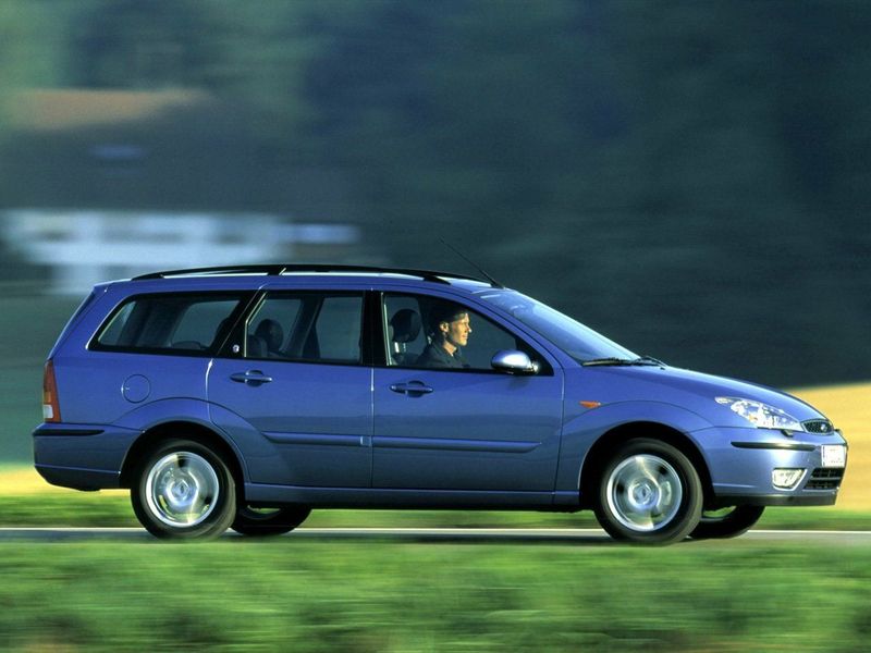 Ford Focus I Рестайлинг, Универсал 5 дв. — вид слева