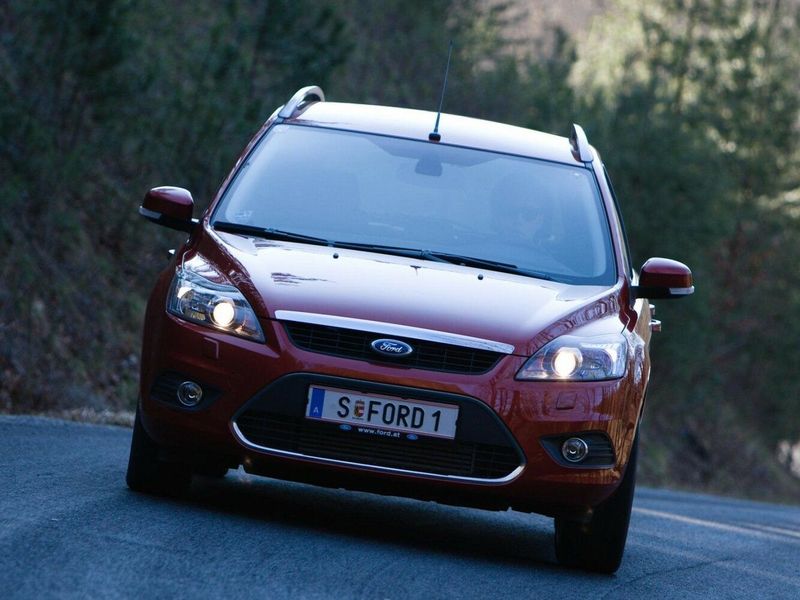 Ford Focus II Рестайлинг, Универсал 5 дв. — вид спереди