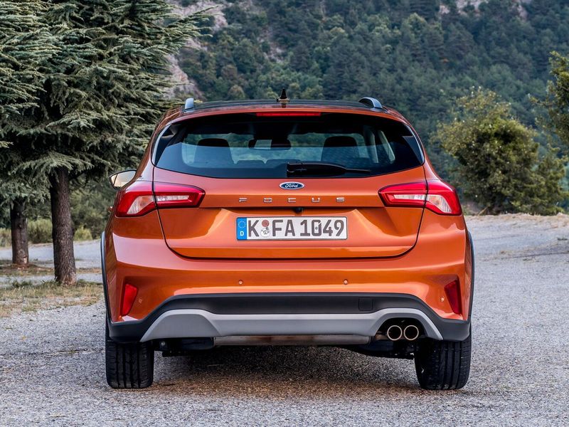 Ford Focus رابعاً، هاتشباك 5 أبواب Active — منظر خلفي