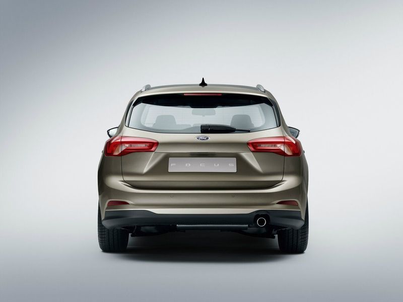 Ford Focus رابعاً، واجون 5 أبواب — منظر خلفي