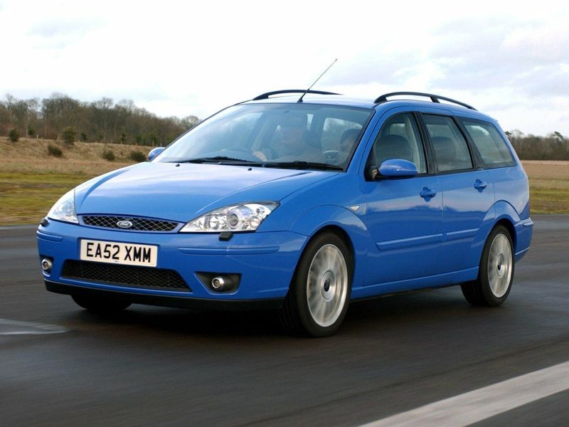 Ford Focus ST I, Универсал 5 дв. — вид спереди справа