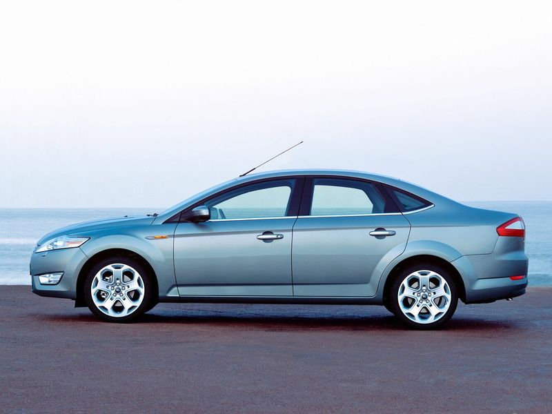 Ford Mondeo IV, Седан — вид слева