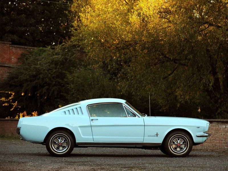 Ford Mustang I, Хэтчбек 3 дв. — вид слева
